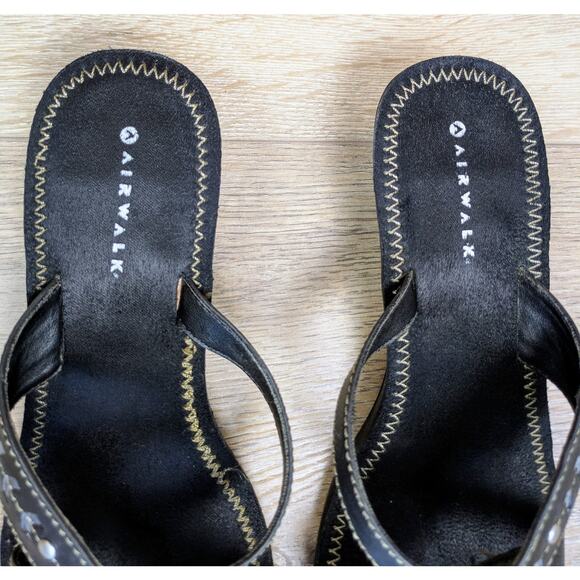 Airwalk Petey Sandal 8.5 Black Wedge Thong Silver Studded Comfort Padded Classic - Picture 6 of 12